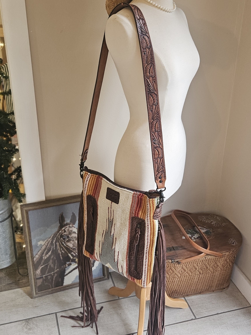 Beautiful American Darling Large Fringe Purse - Picture 5 of 7